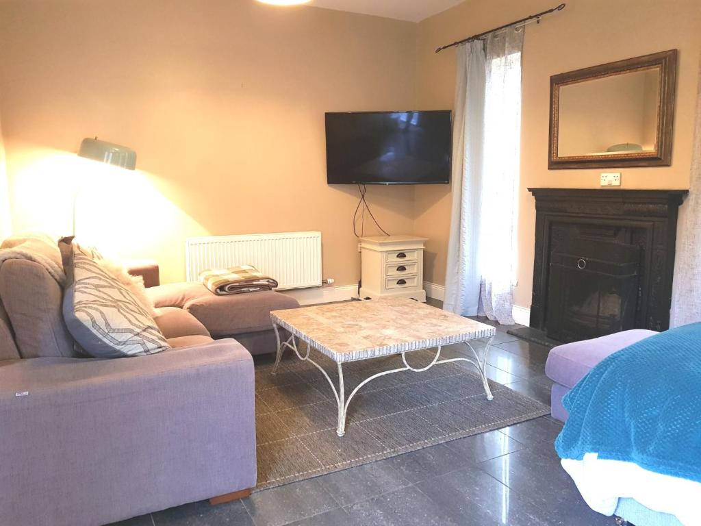 Ethan Cottage room 3