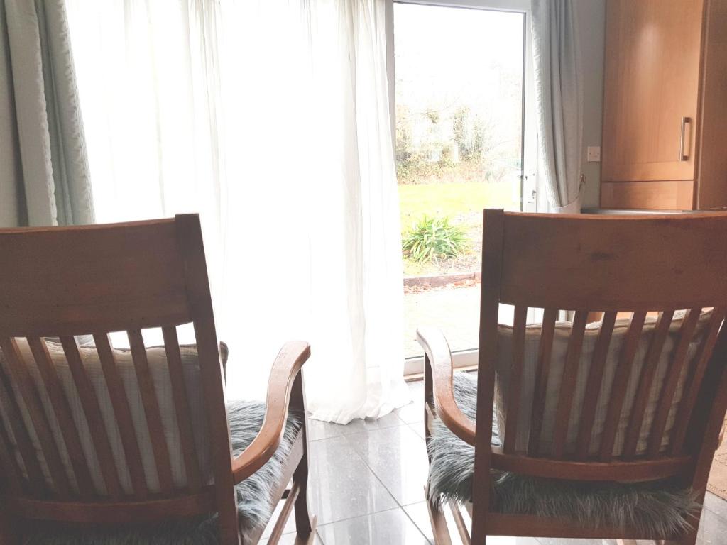 Ethan Cottage room 6